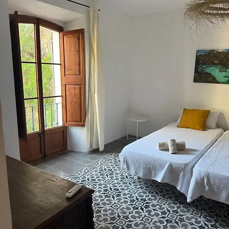 בית נופש Tramuntana With Swimming Pool, Canonge